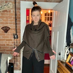 The amazing NicholasK makes awesome sweaters Size L